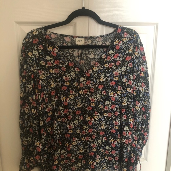 JDY V Neck Floral Blouse - Picture 4 of 7